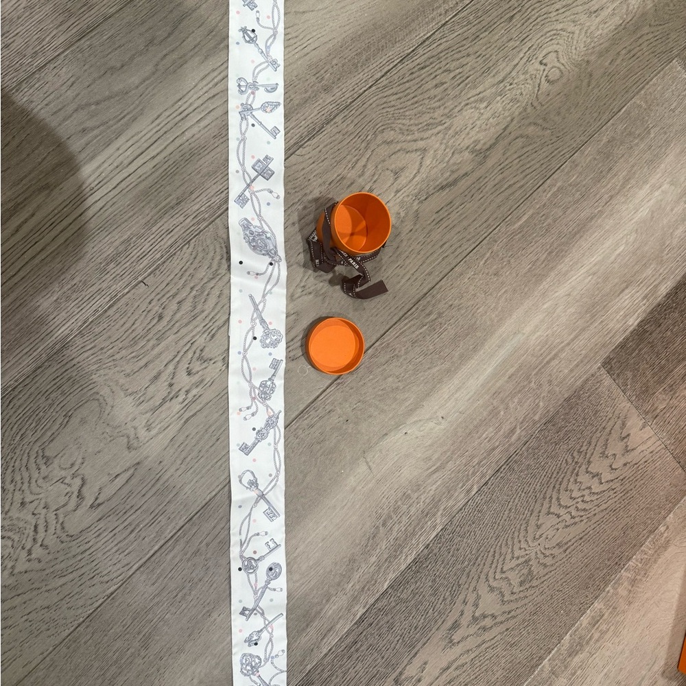 Hermes White and Gray Twilly Scarf